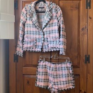 Dolls kill endless rose shorts.